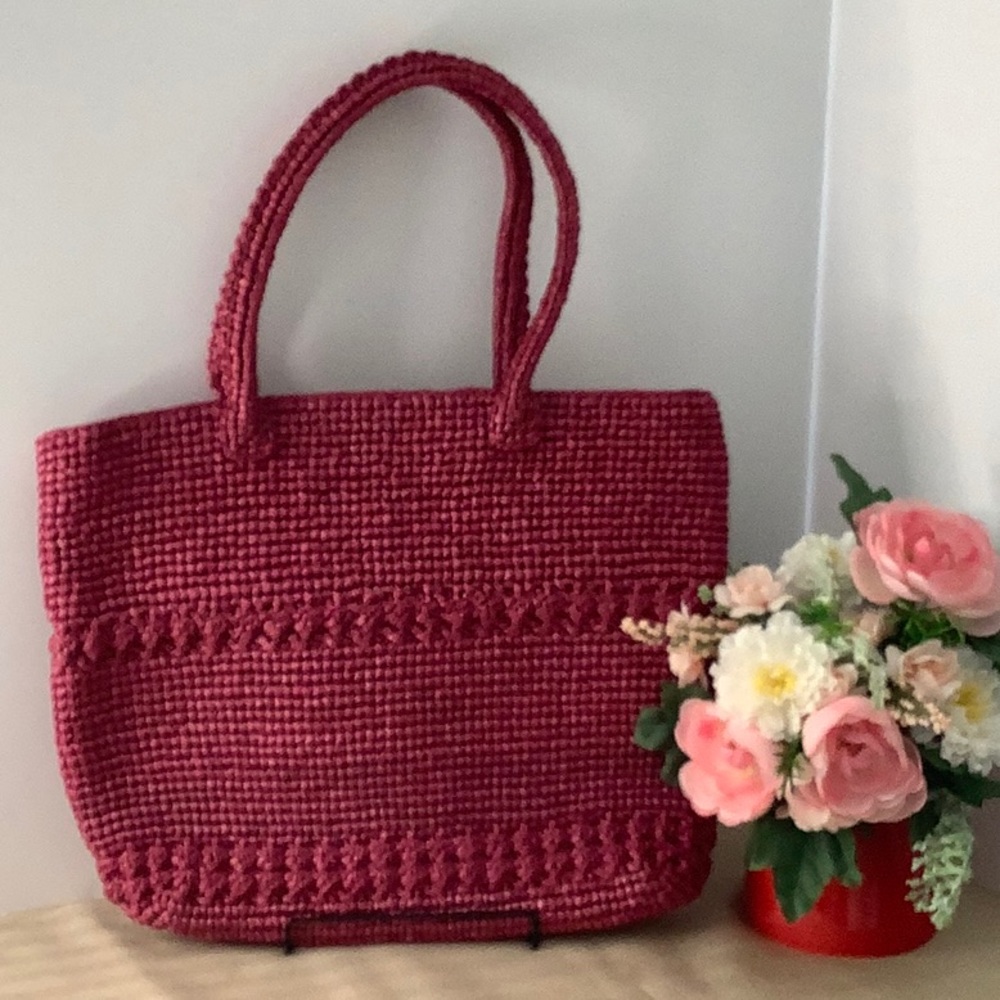 NWOT Fuchsia Rattan Bag   4 th Special!